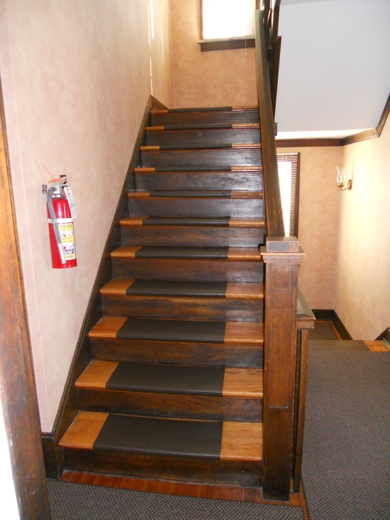 stairway-to-third-floor-2